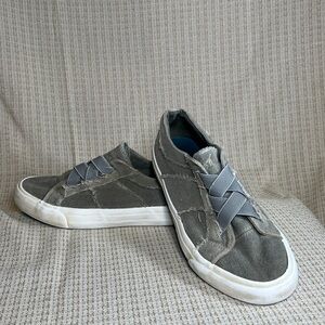 Women’s Blowfish slip on shoes